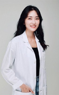 Headshot of Dr. Minnie Koo 