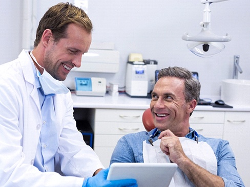 Man at dentist to get veneers in Dallas